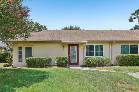 Condo in Sun City Center, Florida, 2 bedrooms  № 1844419 - photo 2