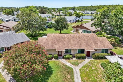 Condo in Sun City Center, Florida, 2 bedrooms  № 1844419 - photo 1