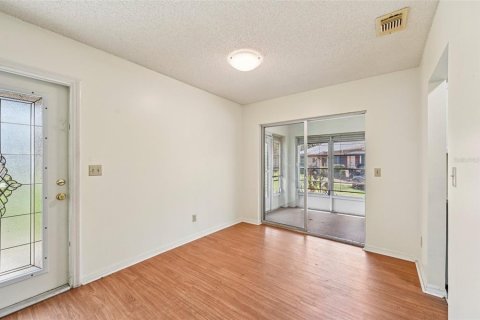 Condo in Sun City Center, Florida, 2 bedrooms  № 1844419 - photo 3
