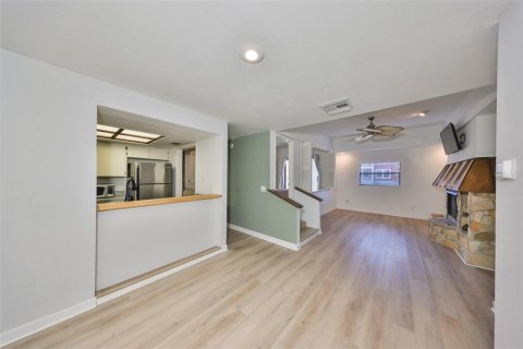 Condo in Tampa, Florida, 1 bedroom  № 1588794 - photo 5