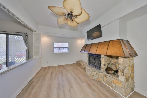 Condo in Tampa, Florida, 1 bedroom  № 1588794 - photo 8