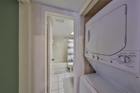 Condo in Tampa, Florida, 1 bedroom  № 1588794 - photo 20