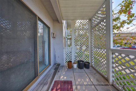 Condo in Tampa, Florida, 1 bedroom  № 1588794 - photo 23
