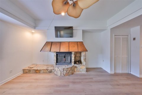 Condo in Tampa, Florida, 1 bedroom  № 1588794 - photo 11