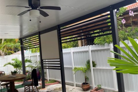 Casa en alquiler en Homestead, Florida, 3 dormitorios, 199.46 m2 № 1993714 - foto 4