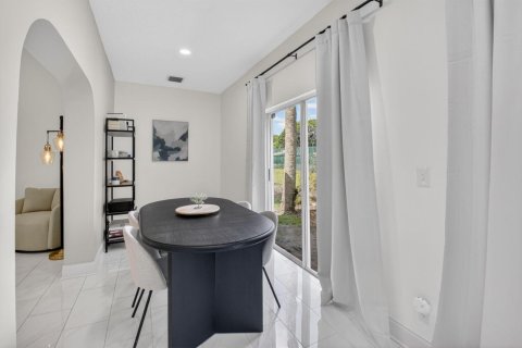 Adosado en venta en Boca Raton, Florida, 3 dormitorios, 178.19 m2 № 2249679 - foto 3