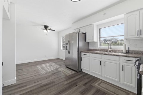 Villa ou maison à vendre à Tampa, Floride: 3 chambres, 121.89 m2 № 2144000 - photo 7