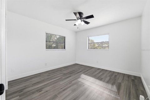 Villa ou maison à vendre à Tampa, Floride: 3 chambres, 121.89 m2 № 2144000 - photo 9