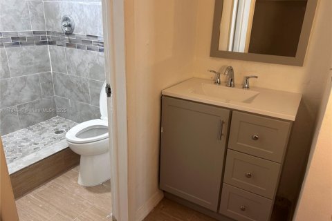 Condominio en venta en Miami, Florida, 1 dormitorio, 78.97 m2 № 1864186 - foto 13