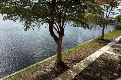 Condominio en venta en Miami, Florida, 1 dormitorio, 78.97 m2 № 1864186 - foto 18