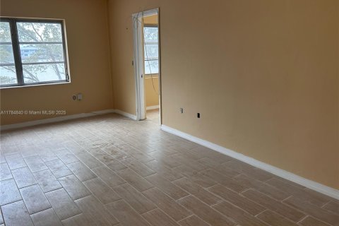 Condominio en venta en Miami, Florida, 1 dormitorio, 78.97 m2 № 1864186 - foto 4