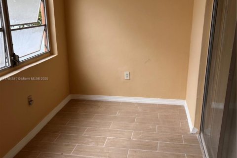 Condominio en venta en Miami, Florida, 1 dormitorio, 78.97 m2 № 1864186 - foto 6