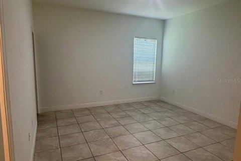 Villa ou maison à louer à Ocala, Floride: 4 chambres, 146.79 m2 № 2302222 - photo 8
