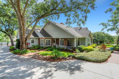 House in Lakeland, Florida 4 bedrooms, 329.8 sq.m. № 1795393 - photo 7