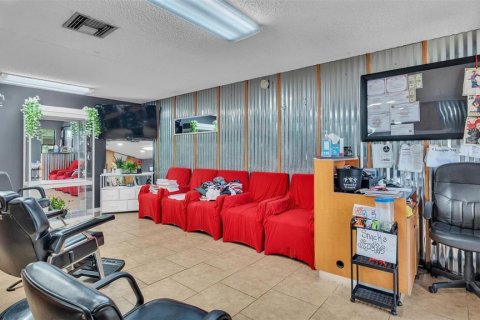 Commercial property in Crystal River, Florida 427.26 sq.m. № 1333877 - photo 13