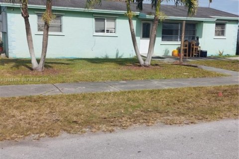 Дом в Майами, Флорида 3 спальни, 114.73м2 № 1996166