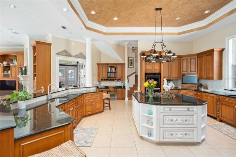 House in Leesburg, Florida 5 bedrooms, 793.57 sq.m. № 1122721 - photo 18