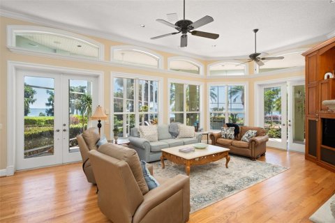 House in Leesburg, Florida 5 bedrooms, 793.57 sq.m. № 1122721 - photo 16