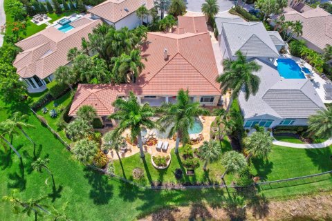 House in Jupiter, Florida 5 bedrooms, 325.16 sq.m. № 2180209 - photo 2