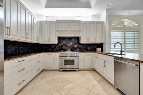 House in Jupiter, Florida 5 bedrooms, 325.16 sq.m. № 2180209 - photo 18