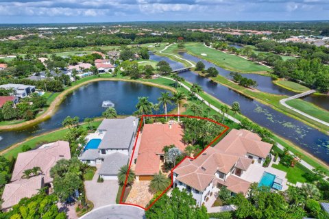 House in Jupiter, Florida 5 bedrooms, 325.16 sq.m. № 2180209 - photo 3