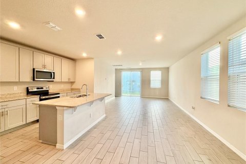 Villa ou maison à vendre à Davenport, Floride: 4 chambres, 201.32 m2 № 2399366 - photo 5
