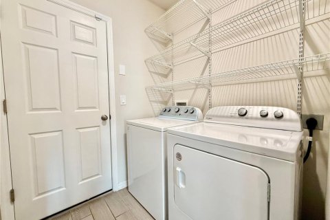 Villa ou maison à vendre à Davenport, Floride: 4 chambres, 201.32 m2 № 2399366 - photo 9