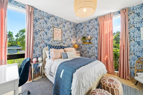 Casa en venta en Miami, Florida, 4 dormitorios, 329.8 m2 № 1971219 - foto 28