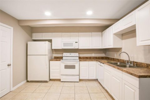 Apartment in Orlando, Florida 3 bedrooms, 163.88 sq.m. № 1824739 - photo 10