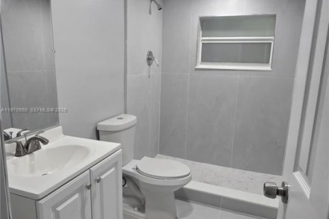 Снять в аренду квартиру в Бей-Харбор-Айлендс, Флорида 2 спальни, 88.26м2, № 2031125 - фото 8