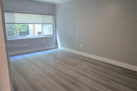 Снять в аренду квартиру в Бей-Харбор-Айлендс, Флорида 2 спальни, 88.26м2, № 2031125 - фото 6