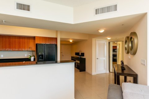Condominio en venta en Sunny Isles Beach, Florida, 2 dormitorios, 117.61 m2 № 1864064 - foto 12