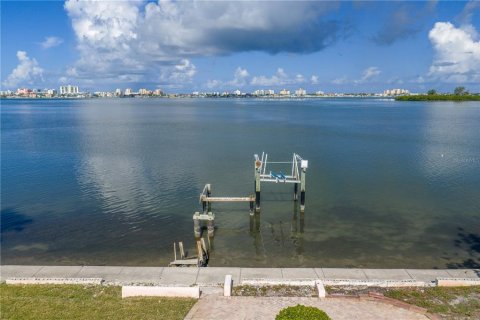 Villa ou maison à vendre à Clearwater, Floride: 3 chambres, 220.55 m2 № 1912068 - photo 6