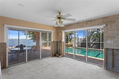 Casa en venta en Clearwater, Florida, 3 dormitorios, 220.55 m2 № 1912068 - foto 19