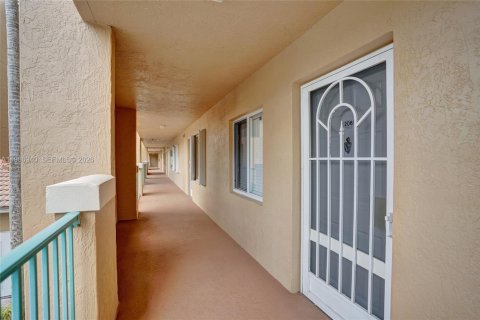 Copropriété à louer à Boynton Beach, Floride: 3 chambres, 139.35 m2 № 2044759 - photo 4