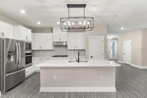Casa en venta en Kissimmee, Florida, 6 dormitorios, 252.14 m2 № 1908002 - foto 2