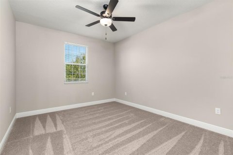 Casa en venta en Kissimmee, Florida, 6 dormitorios, 252.14 m2 № 1908002 - foto 6