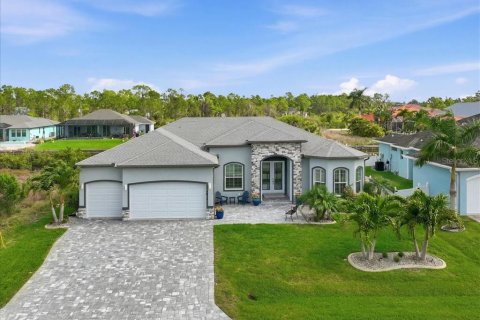 Casa en Port Charlotte, Florida 3 dormitorios, 225.94 m2 № 2330506