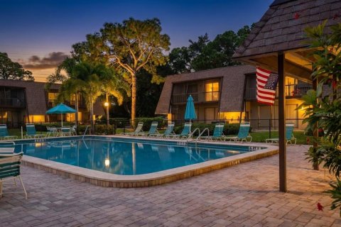 Copropriété à vendre à Sarasota, Floride: 2 chambres, 89.84 m2 № 2383415 - photo 16