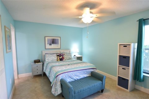 Copropriété à vendre à Sarasota, Floride: 2 chambres, 89.84 m2 № 2383415 - photo 10