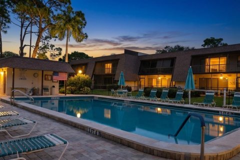 Copropriété à vendre à Sarasota, Floride: 2 chambres, 89.84 m2 № 2383415 - photo 17