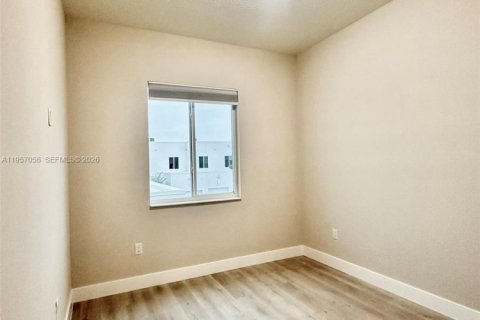 Townhouse in LANDMARK in Doral, Florida 3 bedrooms, 179.49 sq.m. № 2011418 - photo 24