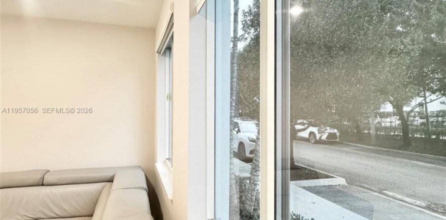 Townhouse in LANDMARK in Doral, Florida 3 bedrooms, 179.49 sq.m. № 2011418