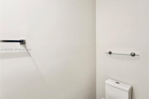 Townhouse in LANDMARK in Doral, Florida 3 bedrooms, 179.49 sq.m. № 2011418 - photo 15