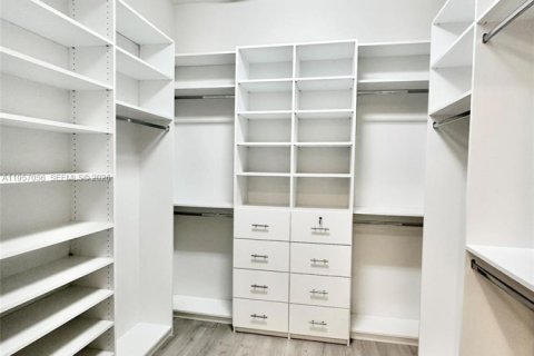 Townhouse in LANDMARK in Doral, Florida 3 bedrooms, 179.49 sq.m. № 2011418 - photo 26