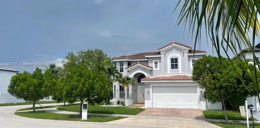 Casa en Homestead, Florida 4 dormitorios, 226.68 m2 № 1945681