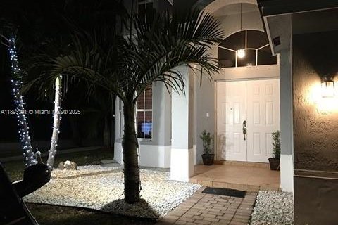 Casa en venta en Homestead, Florida, 4 dormitorios, 226.68 m2 № 1945681 - foto 4