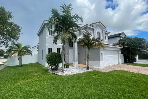 Casa en venta en Homestead, Florida, 4 dormitorios, 226.68 m2 № 1945681 - foto 13