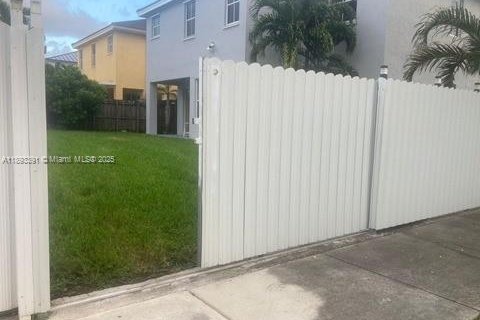 Casa en venta en Homestead, Florida, 4 dormitorios, 226.68 m2 № 1945681 - foto 11