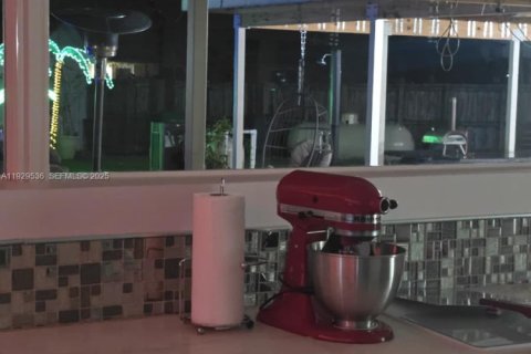 Villa ou maison à vendre à Homestead, Floride: 6 chambres № 1987695 - photo 13